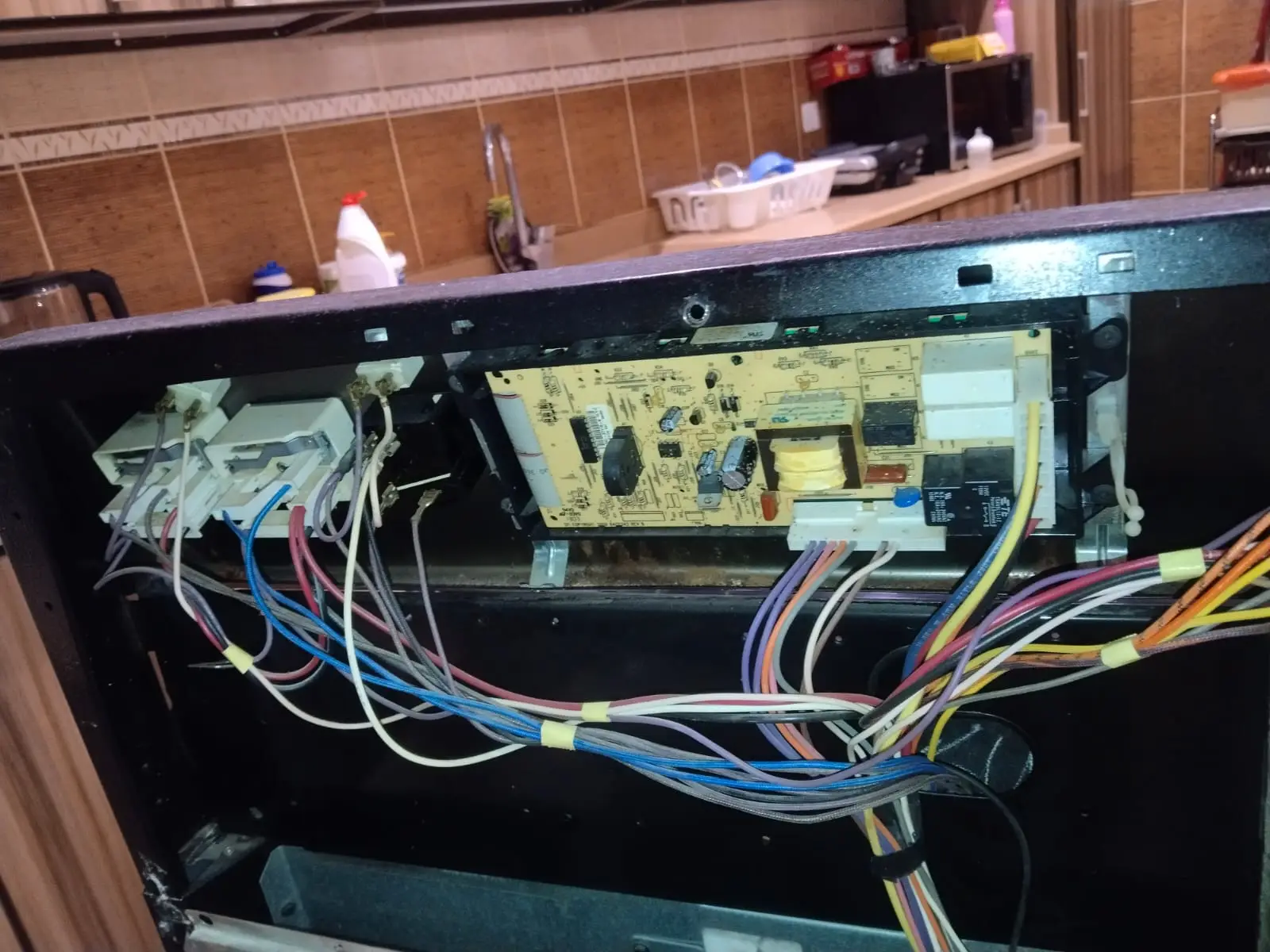 From Microwaves to Mixers: Complete Kitchen Appliance Repair in Jeddah